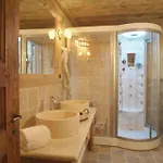 Hotel La Rouja 4*