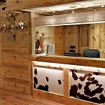 La Rouja Hotel