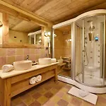Hotel La Rouja 4*